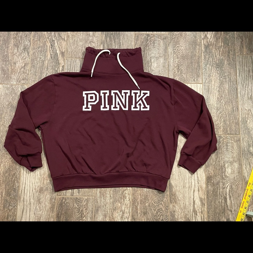 💜 3/$25 PINK maroon cropped logo hoodie